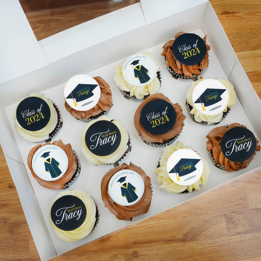 12 Graduation Cupcakes